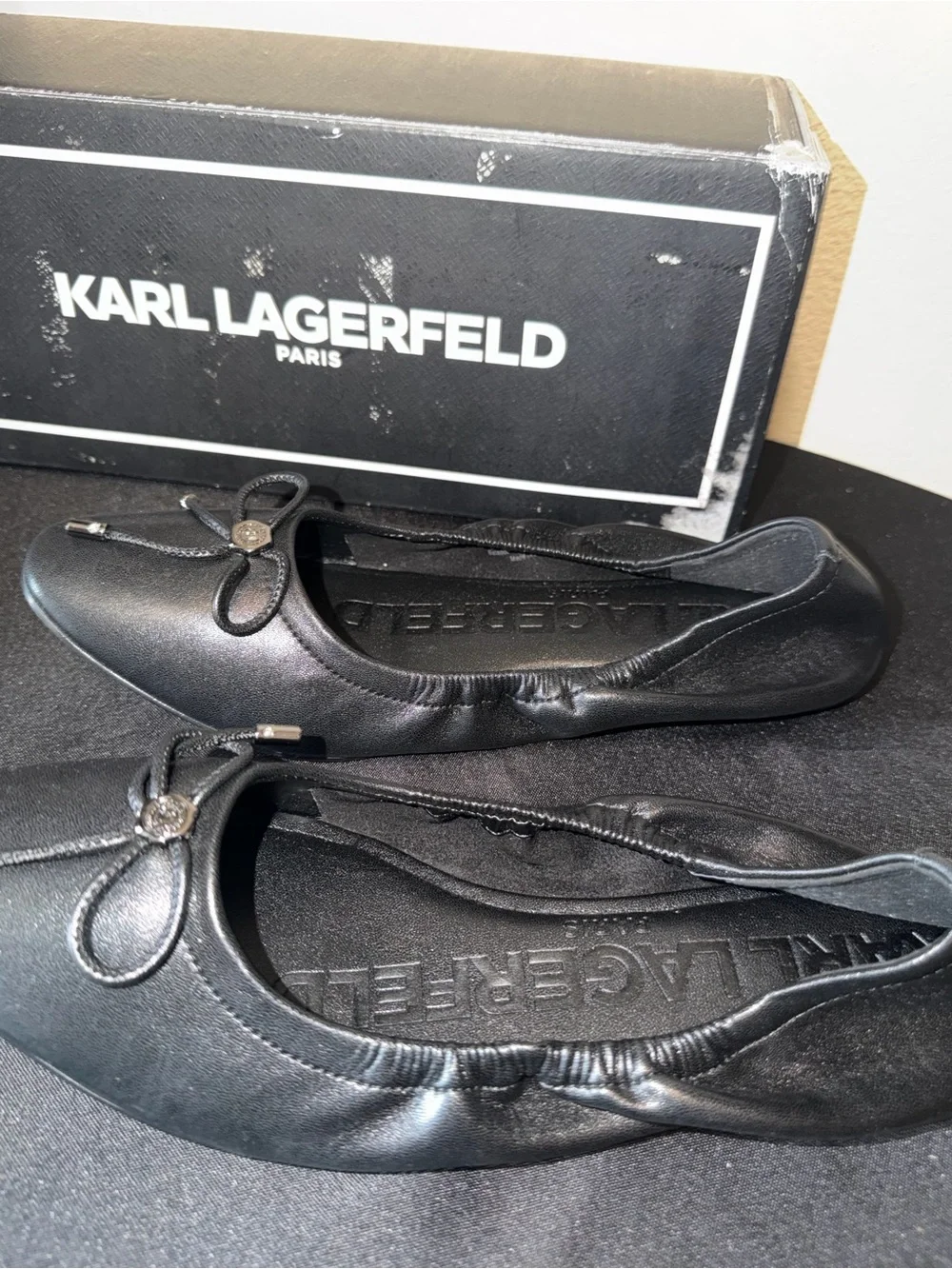Karl Lagerfeld Black Leather Elastic Ballet Flat with Logo Bow
